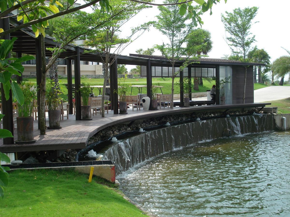 Suwan Golf & Country Club Guest House Nakhon Chai Si Екстериор снимка